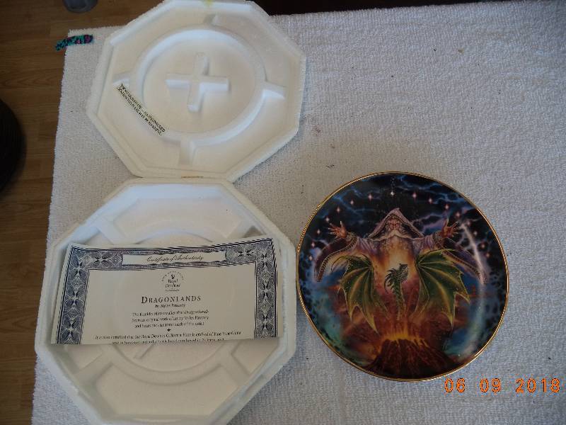 lot 1068 image: Royal Doulton Plate  Dragon Rising