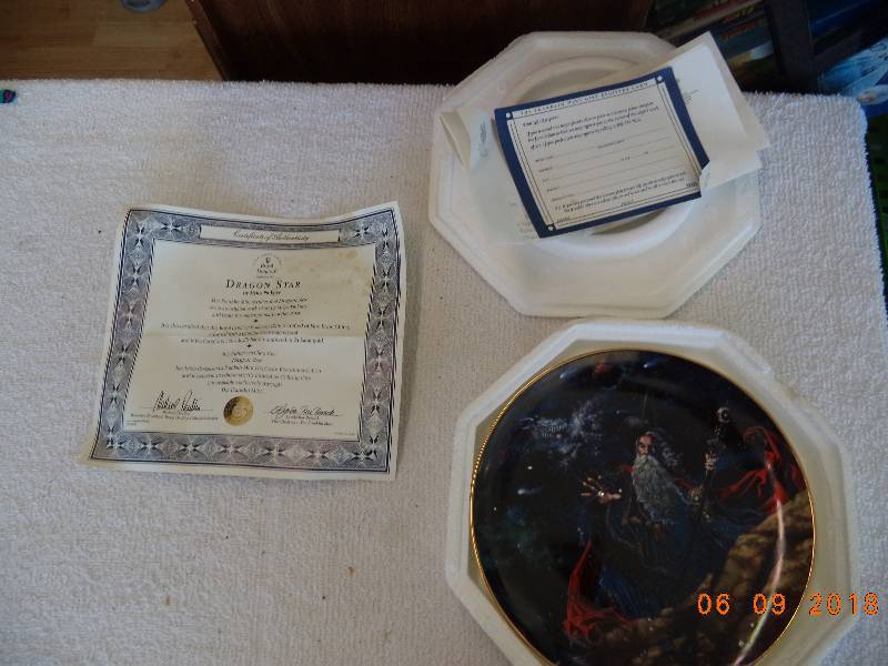lot 1070 image: Royal Doulton Plate  Dragon Star