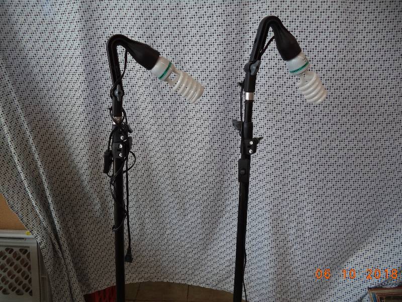 lot 1207 image: Adjustable Photography Lights- 2