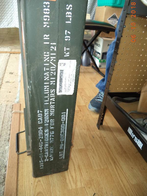 lot 1212 image: Large Ammunition Box- Ammo Military   Smoke White Phosphorus
