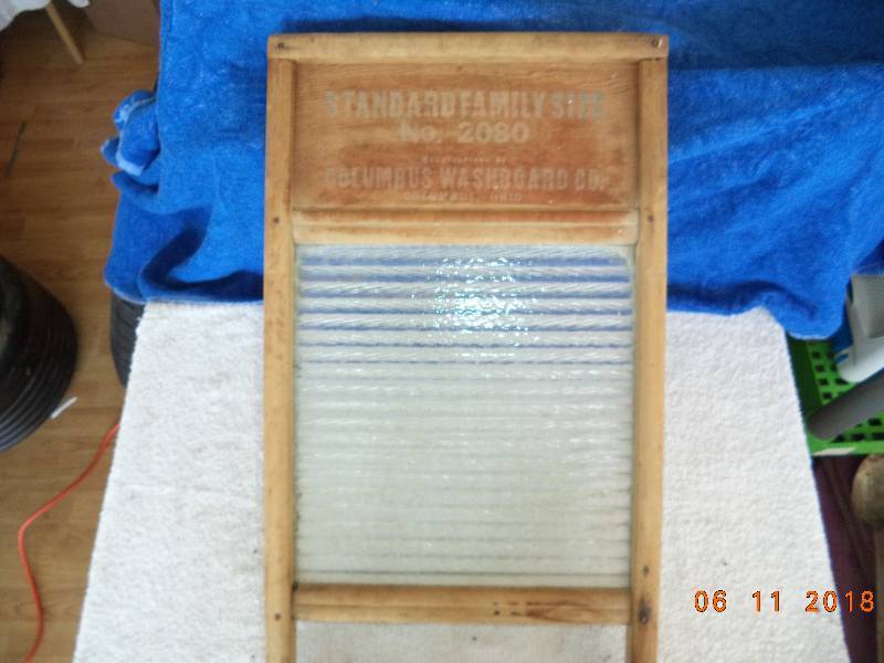 lot 1219 image: Antique Washboard