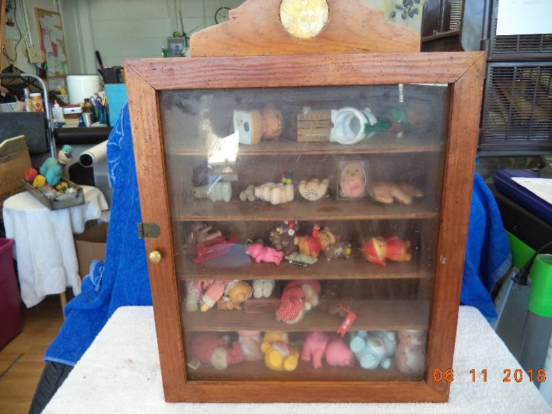 lot 1231 image: Another Wood Shadow Box And ALL Contents