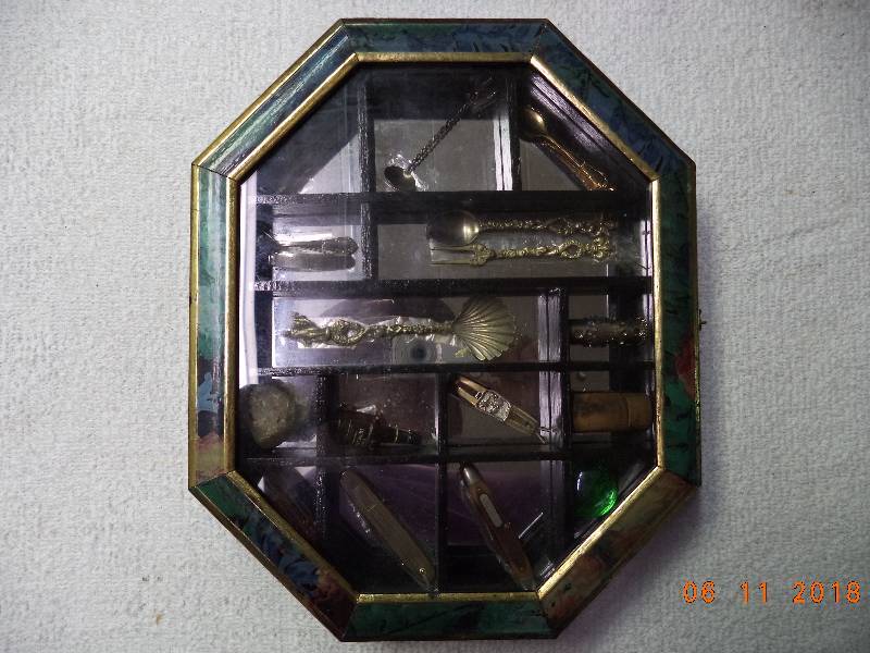 lot 2290 image: Shadow Box and Contents