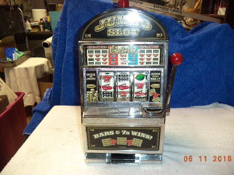 lot 2303 image: Jumbo Slot  Slot Machine