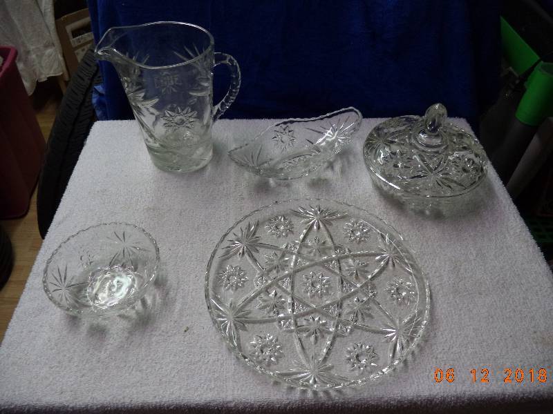 lot 5005 image: Vintage Glassware Lot