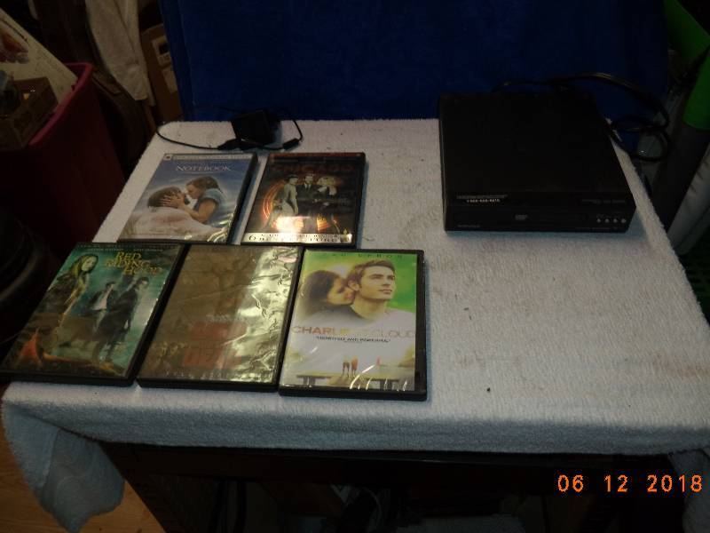 lot 5020 image: DVD Player and 5 DVDs