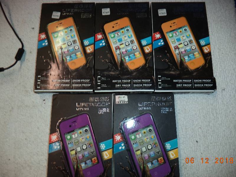lot 5024 image: Lot of NEW IPHONE Lifeproof Protective Cases