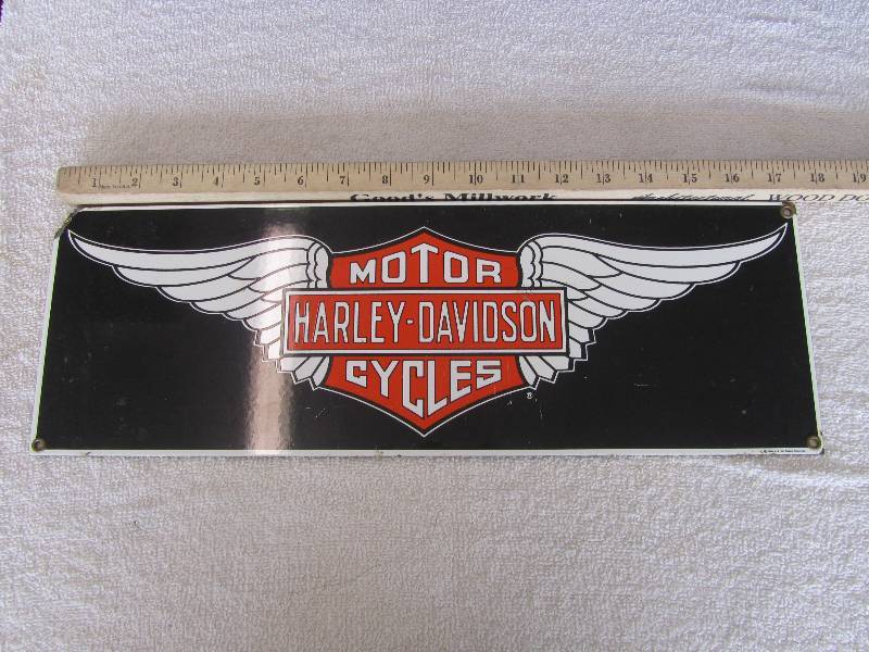 lot 545 image: Metal Sign  Harley  Davidson 6x18