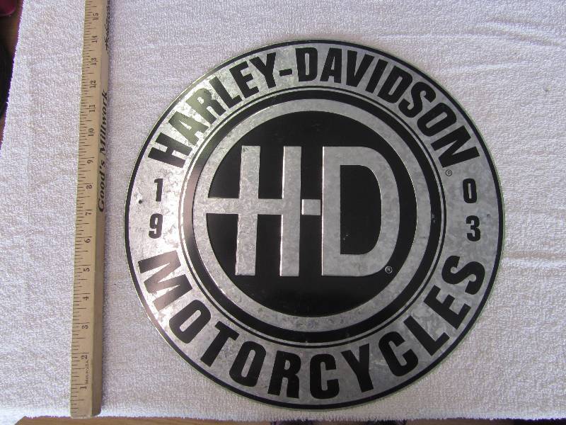 lot 547 image: Harley Davidson Round 14 inch Metal Sign-  MAN CAVE READY