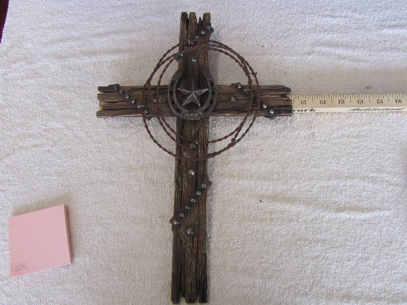 lot 572 image: Cross 10.5 x 15.5