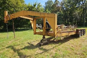 lot 3748 image: Goose Neck Trailer