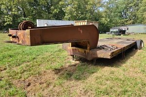 lot 3751 image: 5th Wheel Flat Bed Equipment Trailer