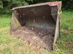 lot 19470 image: 78-inch Quick-Attach Bucket