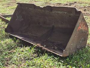 lot 19474 image: 66- inch Bucket Attachment