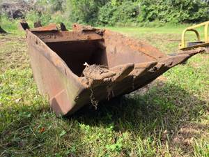 lot 19477 image: 29-inch 6-tooth Excavator Bucket