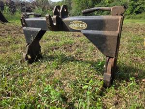 lot 19478 image: 3- point Speeco Quick-Hitch