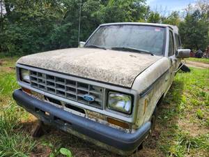 lot 3726 image: 1991  Ford Ranger Pick Up Truck with Camper Shell