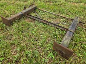lot 13384 image: Trailer Jacks