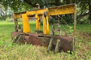 lot 20695 image: 62-Inch Wheel Loader & Telehandler Quick Attach Fork Frame (Hook & Pin)