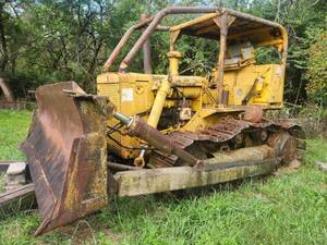 lot 3736 image: Vintage Tracked Bulldozer w Blade