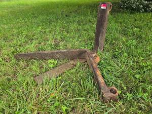 lot 16206 image: 41-Inch Pallet Forks