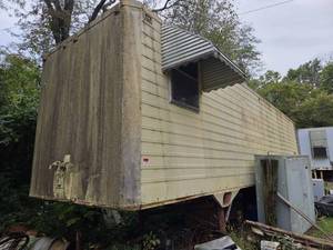 lot 544 image: Travel Trailer  Contents Included
