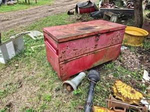 lot 13407 image: Red Metal Job Box
