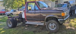 lot 2167 image: 1990  Ford F-350 Cab &amp Chassis Truck w Custom Axle