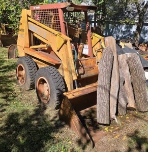 lot 2170 image: 1845C  Case Skid Steer Loader