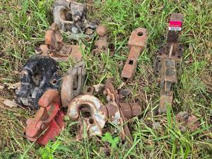 lot 20701 image: Tractor Hydraulic Coupler Implements Lot