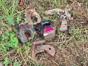 lot 20705 image: Heavy-Duty Lifting Lug Brackets (Qty. 4)