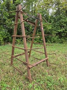 lot 20709 image: Vintage Cattle Hay Feeder Rack w Riser Poles