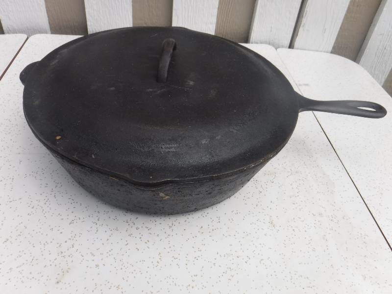 lot 4890 image: cast iron pan with lid #10