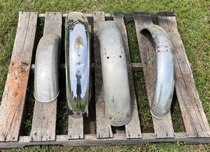 lot M125 image: Grouping of Assorted Fenders