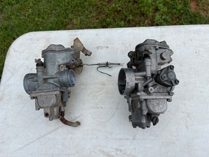 lot M164 image: A pair of Mikuni Carburetors