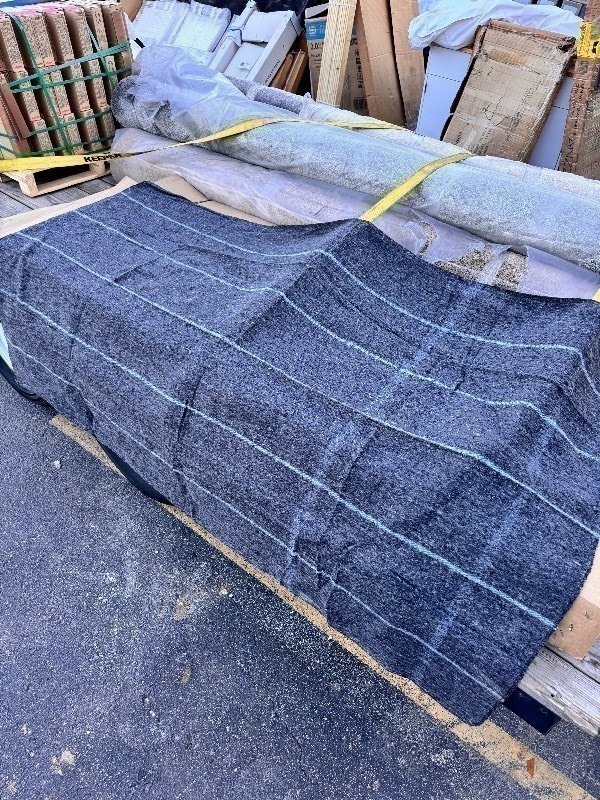 lot 200 image: 2 New Premium Blend Outdoor Acrylic Cotton Blend 54x84 Blankets