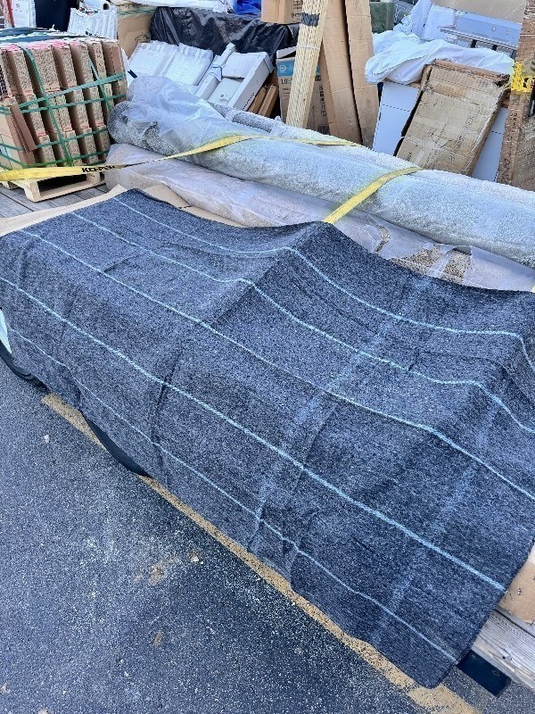 lot 202 image: 2 New Premium Blend Outdoor Acrylic Cotton Blend 54x84 Blankets