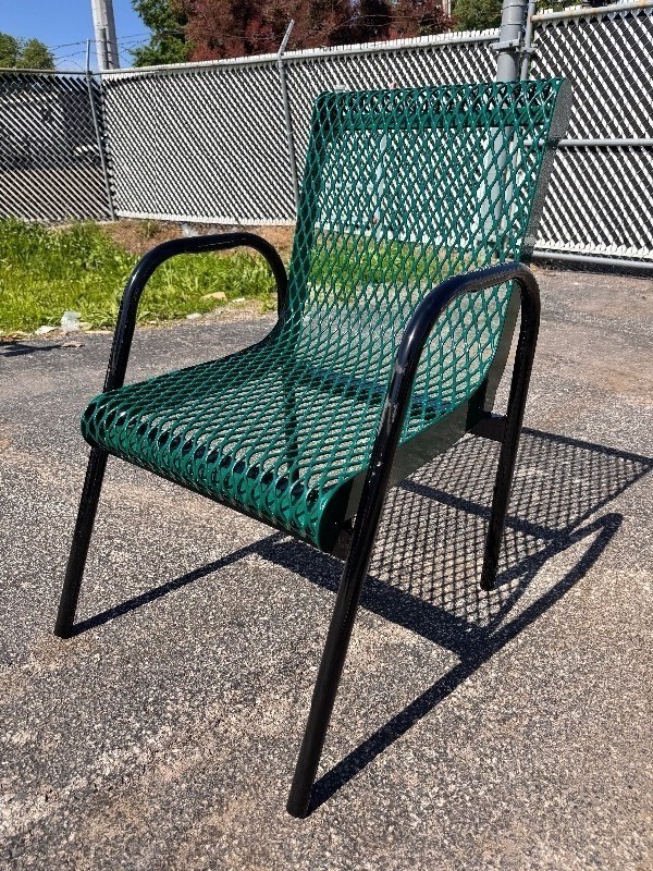 lot 29 image: New Ultra Play 36x22 Diamond-Expanded Coated Steel Heavy Duty Outdoor Chair, Green