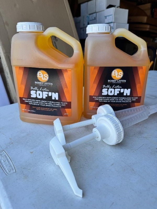 lot 124 image: 2 New Gallon Jugs of Sullivan Supply Daily Supplement Sofn by Bobby Listen (For Sheep, Goats, Swine, and Cattle)