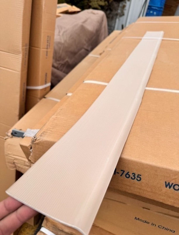 lot 162 image: 10 New Pieces of Burke Flooring 4GL-201 Rubbermyte Cover Base Boards  4x18 x 100 LF, Light Beige