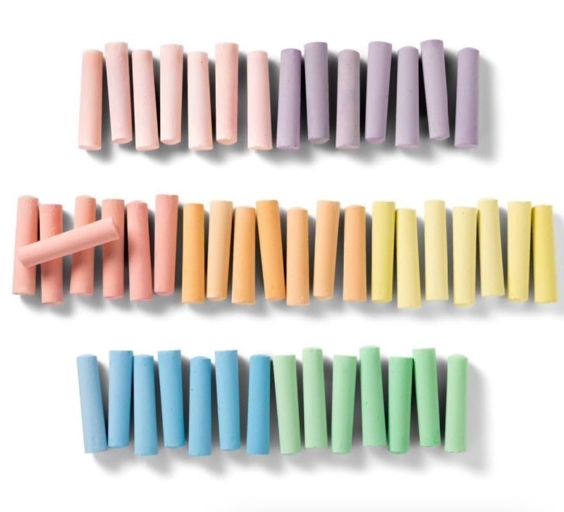 lot 92 image: New Mondo Llama Non-Toxic Sidewalk Chalk 100pc Chalk Set w Storage Box, Multi-Colored