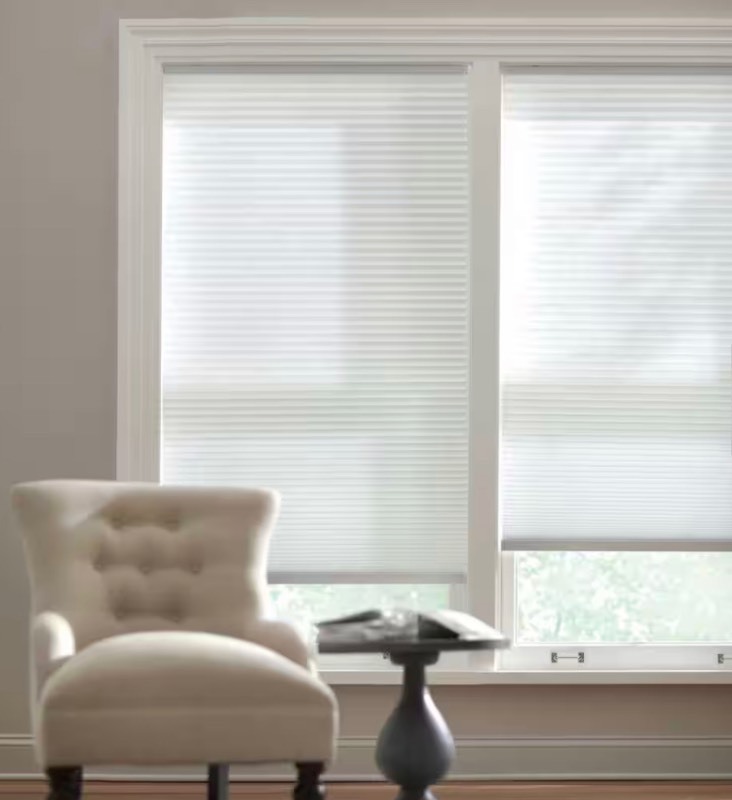 lot 164 image: HOME DECOR 35 x 48 SNOW DRIFT LIGHT FILTERING CORDLESS