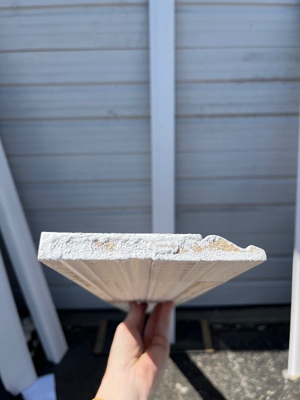 lot 134 image: 4 5 � x 8 BASEBOARD TRIM WHITE MOLDING