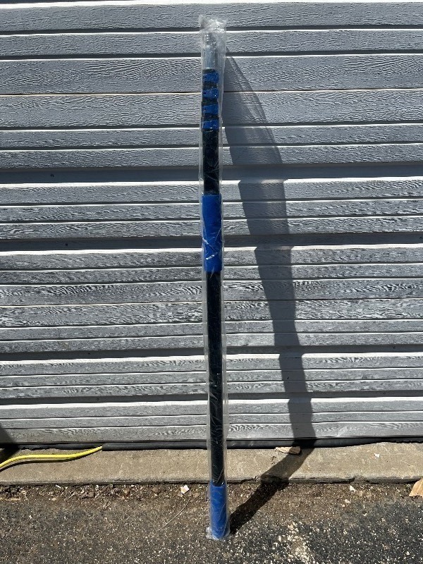 lot 172 image: High quality Extension pole with metal tip - extends 10ft - foam handles