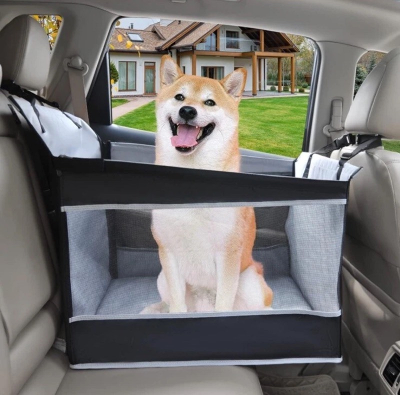 lot 41 image: ADOREPAW DOG CAR SEAT LARGE