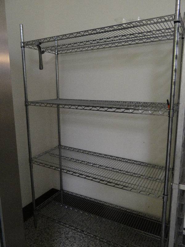 lot 6352 image: Metro Racking With 4 Shelves