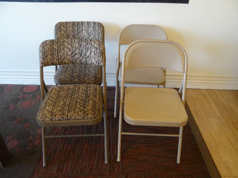 lot 6381 image: Lot of (4) Folding Chairs