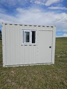 lot 7783 image: Unused 10ft Storage Container CTTN 000166 with Window and Personnel Door