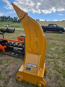 lot 7794 image: Unused Ripper Cat 320 model ck-r320c