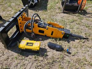 lot 7805 image: Unused CAPTOK CK-P680 Hydraulic Breaker Hammer